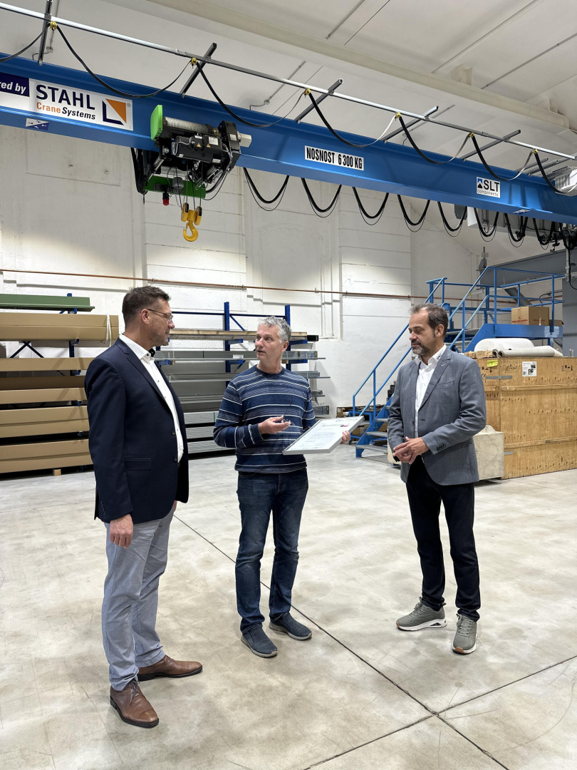 Certification of the SLT training center by Stahl CraneSystems | SLT ...