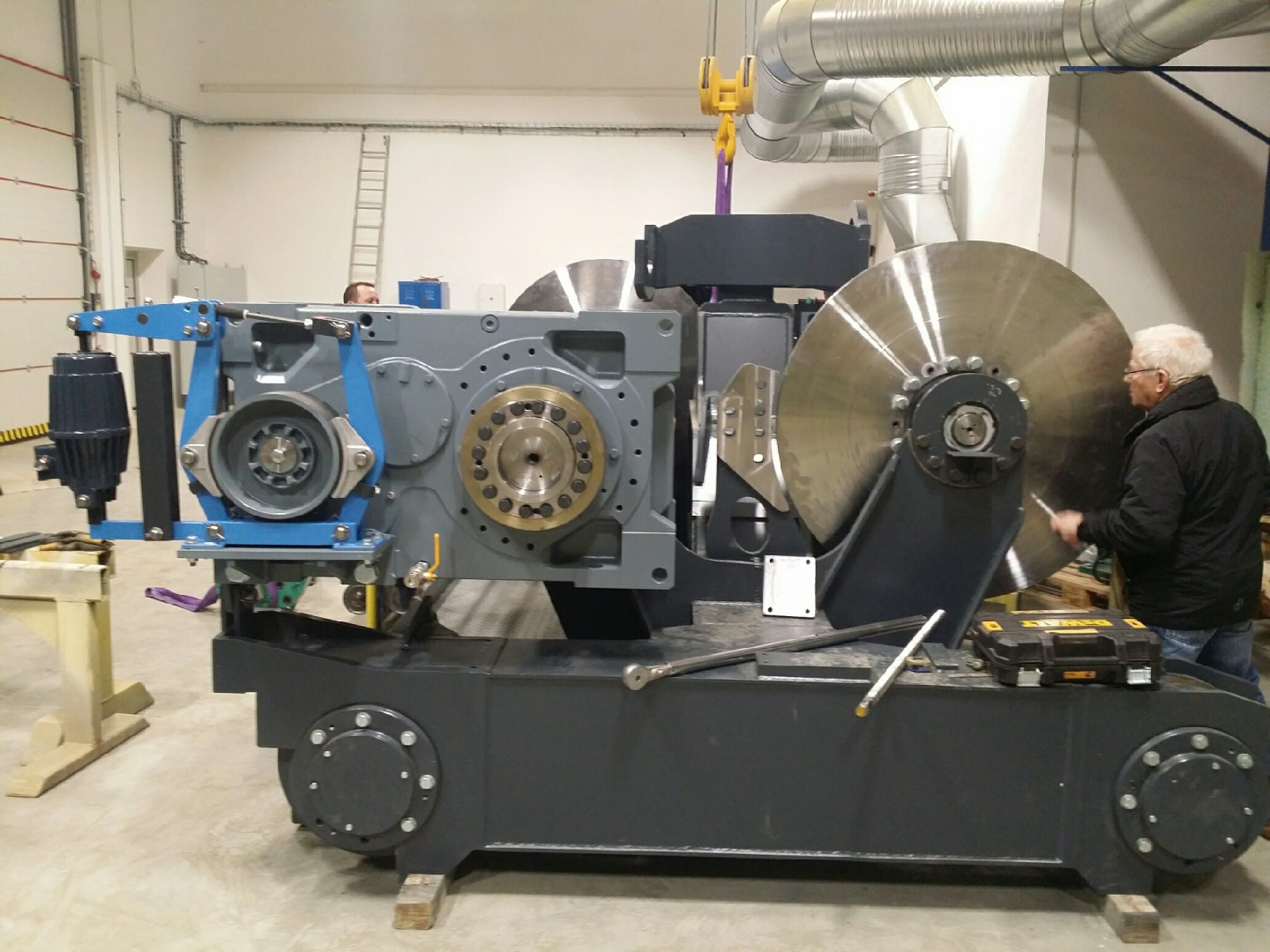 Auxiliary lift located on a special winch SLT components s.r.o.